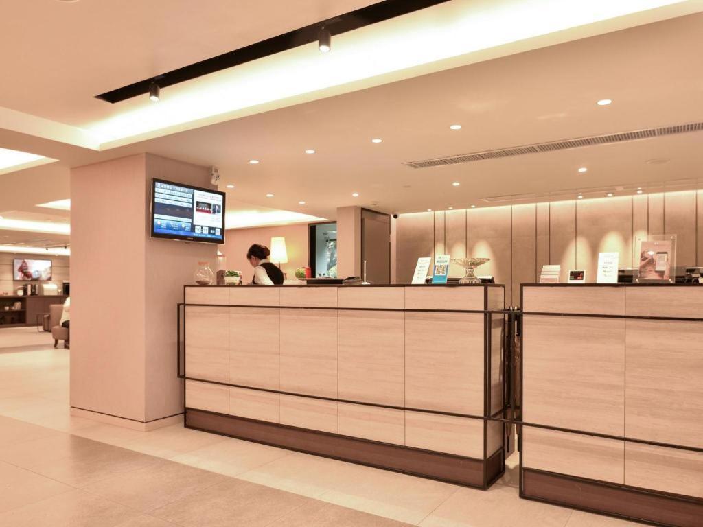 Home Inns Plus Shanghai Xujiahui Branch Luaran gambar