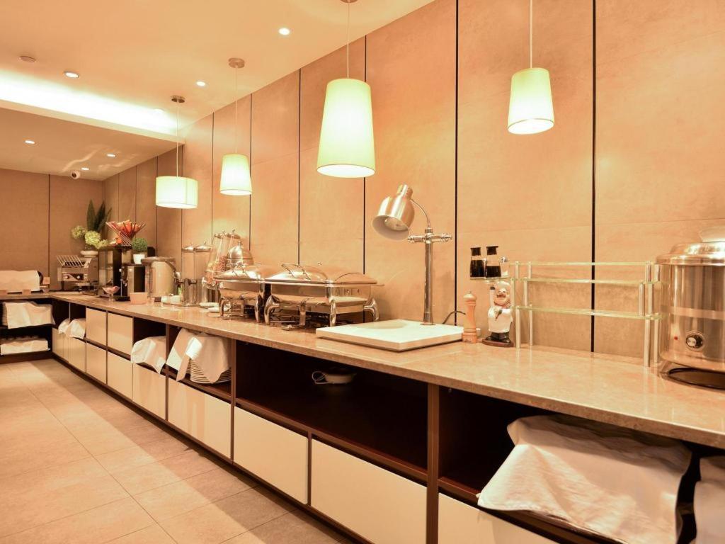 Home Inns Plus Shanghai Xujiahui Branch Luaran gambar