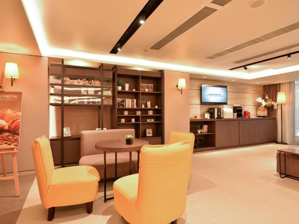Home Inns Plus Shanghai Xujiahui Branch Luaran gambar