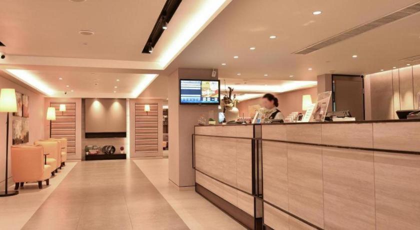 Home Inns Plus Shanghai Xujiahui Branch Luaran gambar